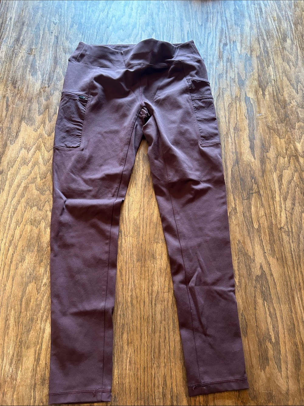Carhartt Maroon Active Leggings — Small
